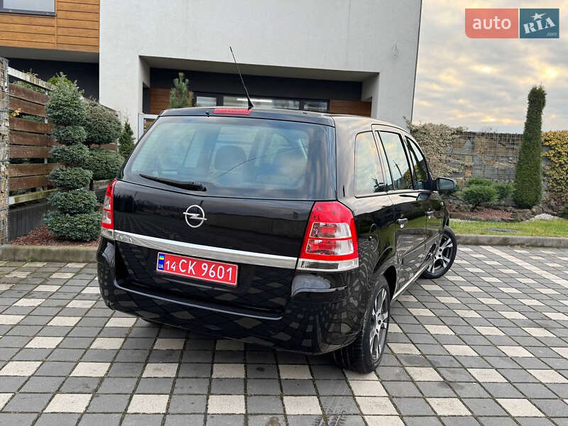 Мінівен Opel Zafira 2009 в Стрию