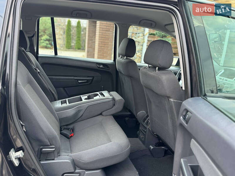 Мінівен Opel Zafira 2009 в Стрию