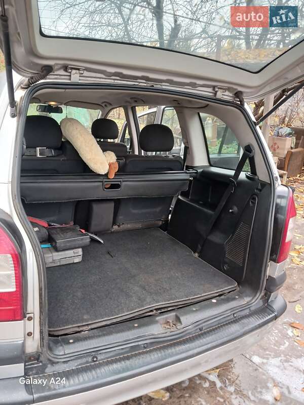 Мінівен Opel Zafira 2004 в Кривому Розі
