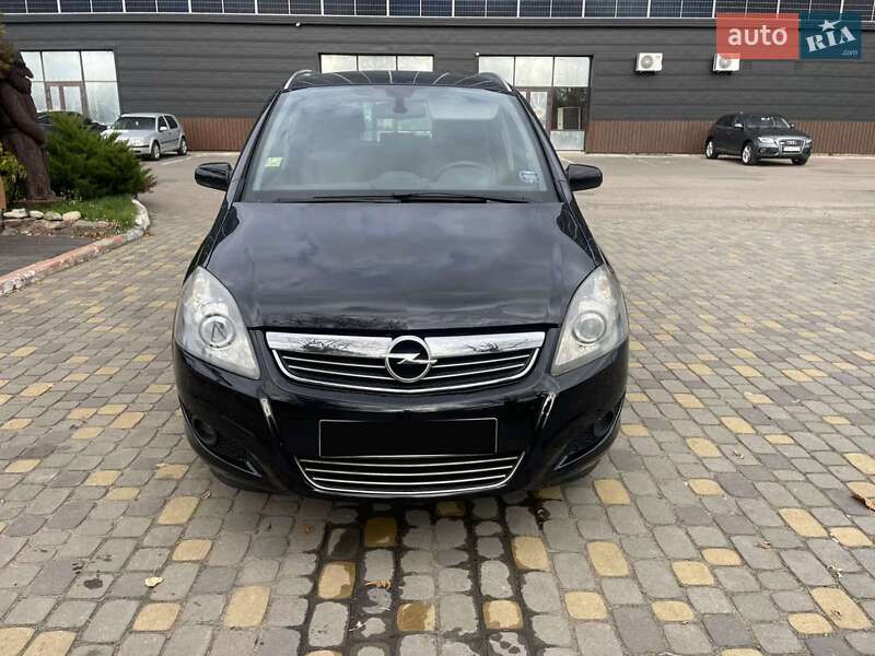 Минивэн Opel Zafira 2009 в Луцке