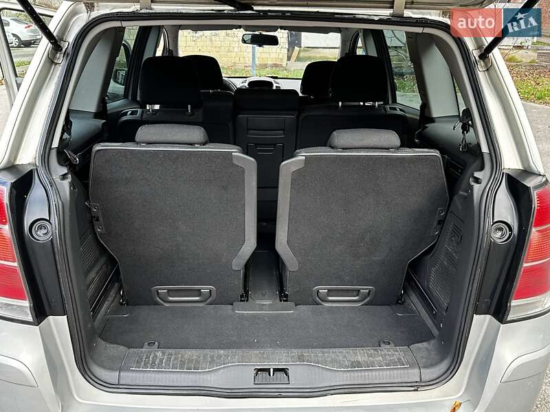 Минивэн Opel Zafira 2005 в Виннице