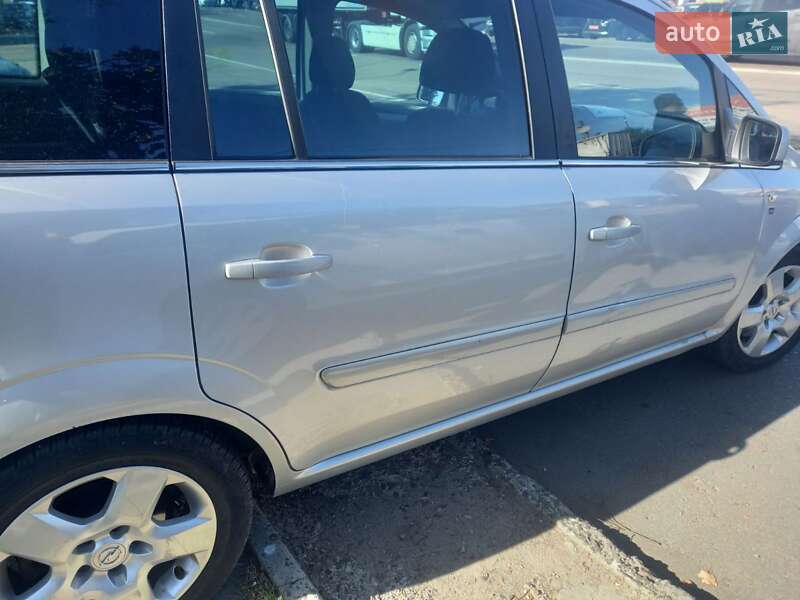 Минивэн Opel Zafira 2010 в Сарнах фото 4 Минивэн Opel Zafira 2010 в Сарнах