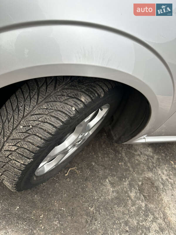 Минивэн Opel Zafira 2007 в Хороле