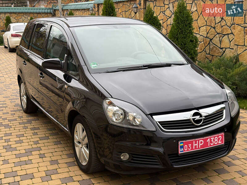 Минивэн Opel Zafira 2007 в Могилев-Подольске фото Минивэн Opel Zafira 2007 в Могилев-Подольске