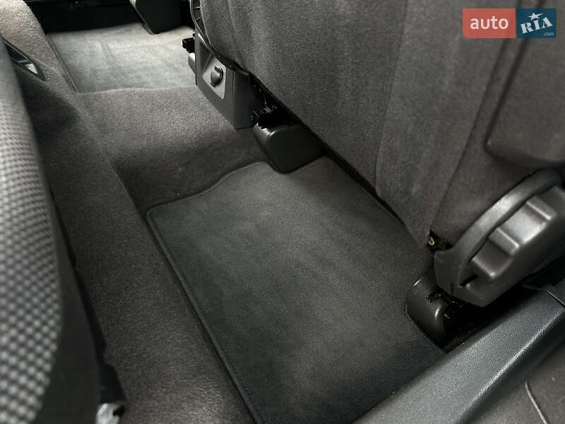 Минивэн Opel Zafira 2011 в Каменском фото 85 Минивэн Opel Zafira 2011 в Каменском