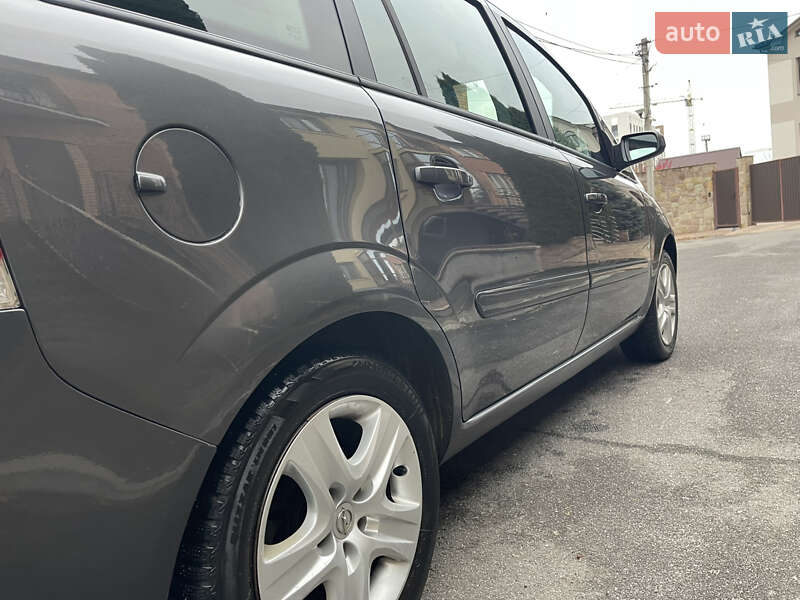 Минивэн Opel Zafira 2009 в Тернополе фото 7 Минивэн Opel Zafira 2009 в Тернополе
