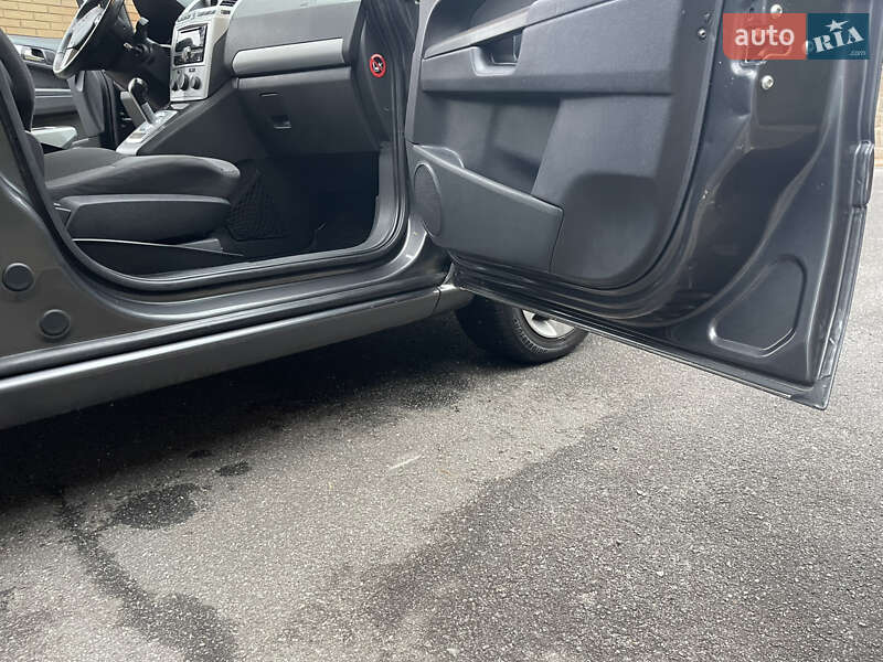 Минивэн Opel Zafira 2009 в Тернополе фото 35 Минивэн Opel Zafira 2009 в Тернополе