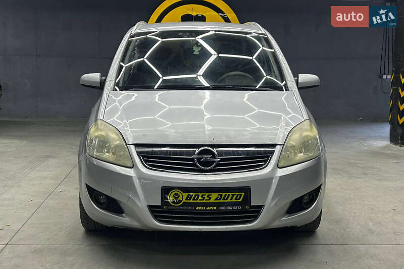 Минивэн Opel Zafira 2008 в Черновцах