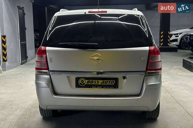 Минивэн Opel Zafira 2008 в Черновцах
