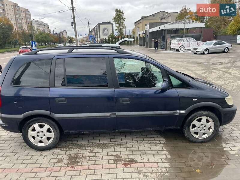 Минивэн Opel Zafira 2000 в Ивано-Франковске