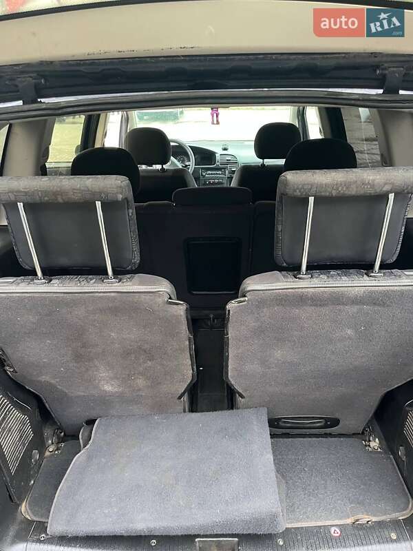 Минивэн Opel Zafira 2000 в Ивано-Франковске