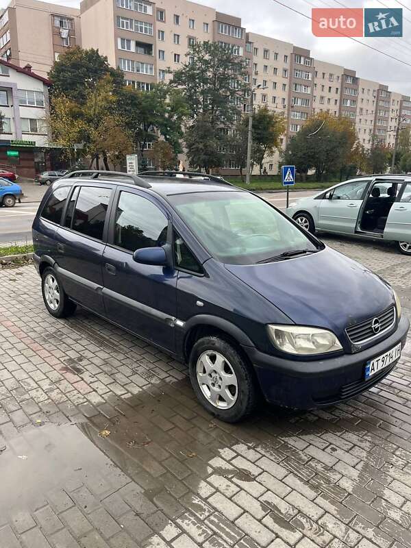 Минивэн Opel Zafira 2000 в Ивано-Франковске