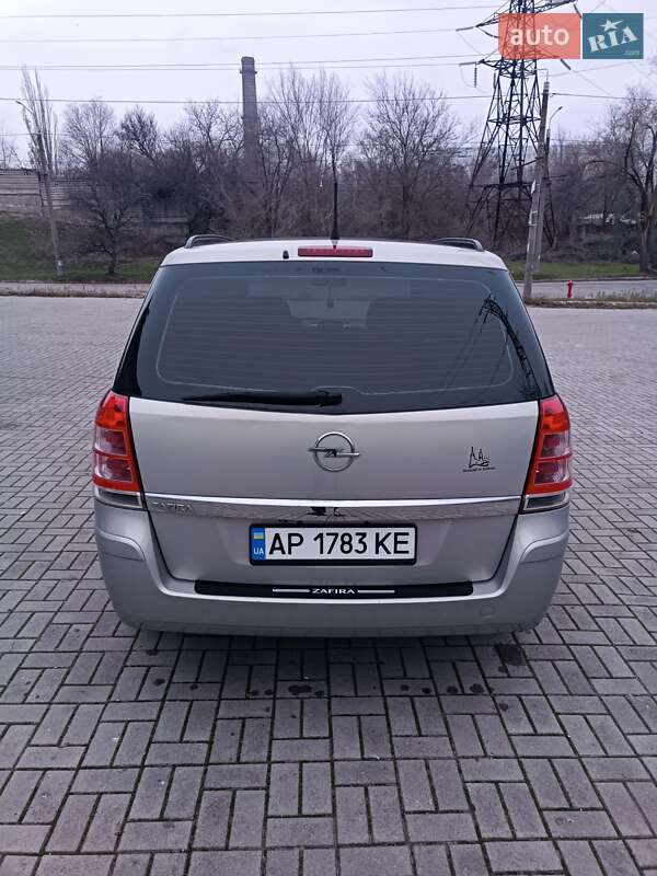 Минивэн Opel Zafira 2009 в Запорожье