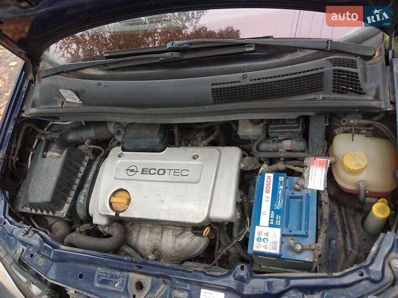 Мінівен Opel Zafira 2001 в Рівному