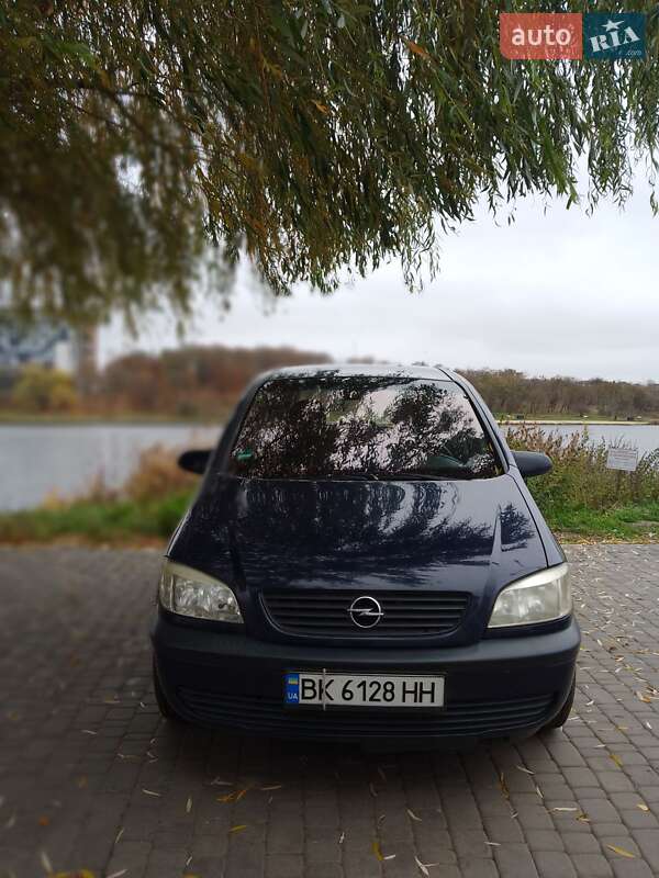 Opel Zafira 2001 Opel Zafira 2001