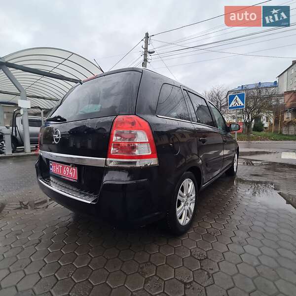 Минивэн Opel Zafira 2010 в Луцке
