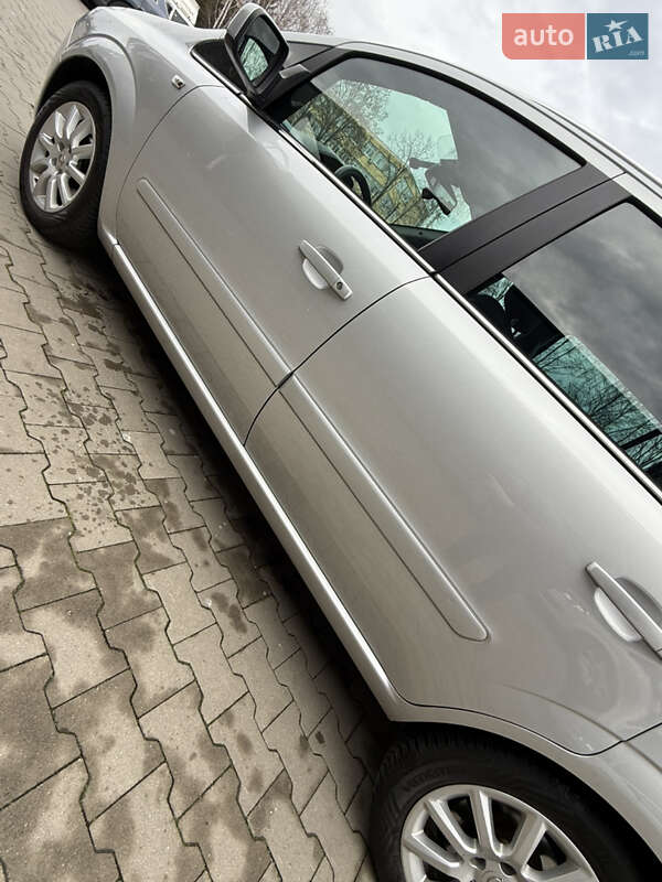 Минивэн Opel Zafira 2011 в Белой Церкви