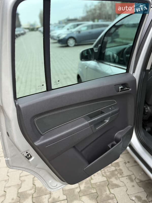 Минивэн Opel Zafira 2011 в Белой Церкви