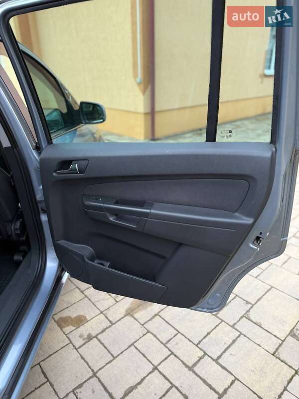 Минивэн Opel Zafira 2010 в Самборе фото 21 Минивэн Opel Zafira 2010 в Самборе