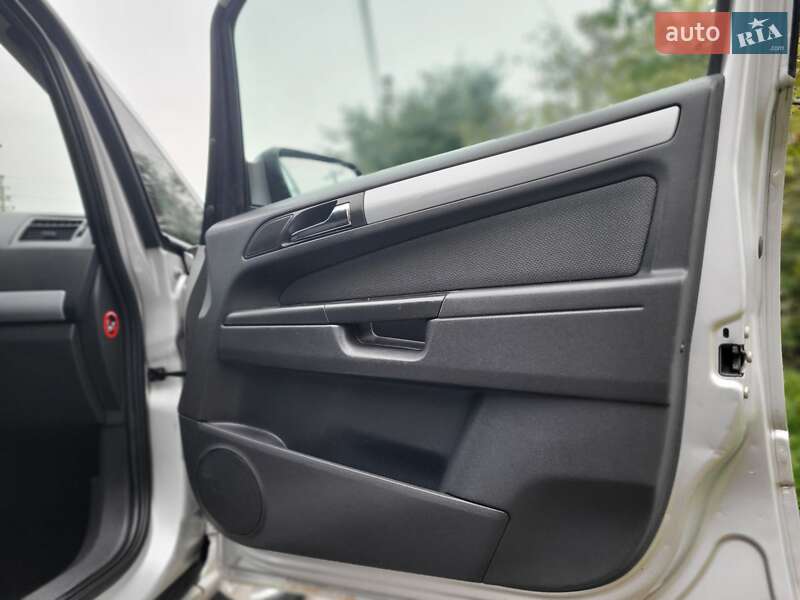 Минивэн Opel Zafira 2005 в Хмельницком фото 45 Минивэн Opel Zafira 2005 в Хмельницком