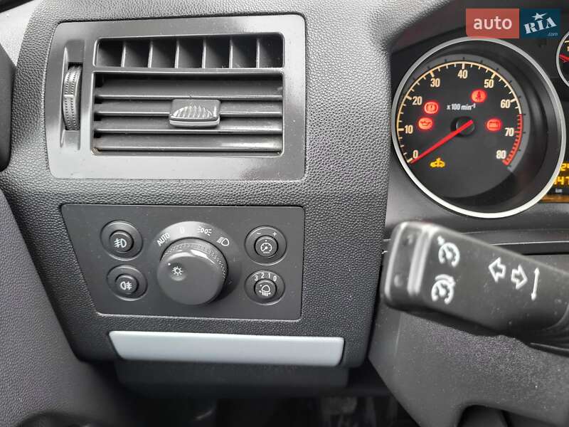 Минивэн Opel Zafira 2005 в Хмельницком фото 32 Минивэн Opel Zafira 2005 в Хмельницком