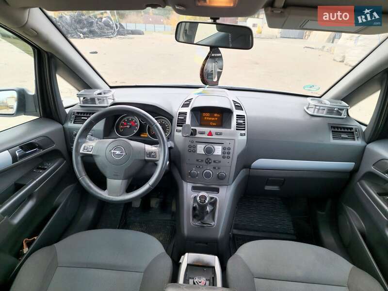 Минивэн Opel Zafira 2006 в Харькове