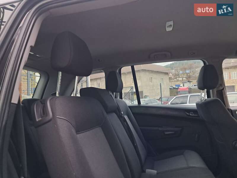 Минивэн Opel Zafira 2006 в Могилев-Подольске фото 51 Минивэн Opel Zafira 2006 в Могилев-Подольске