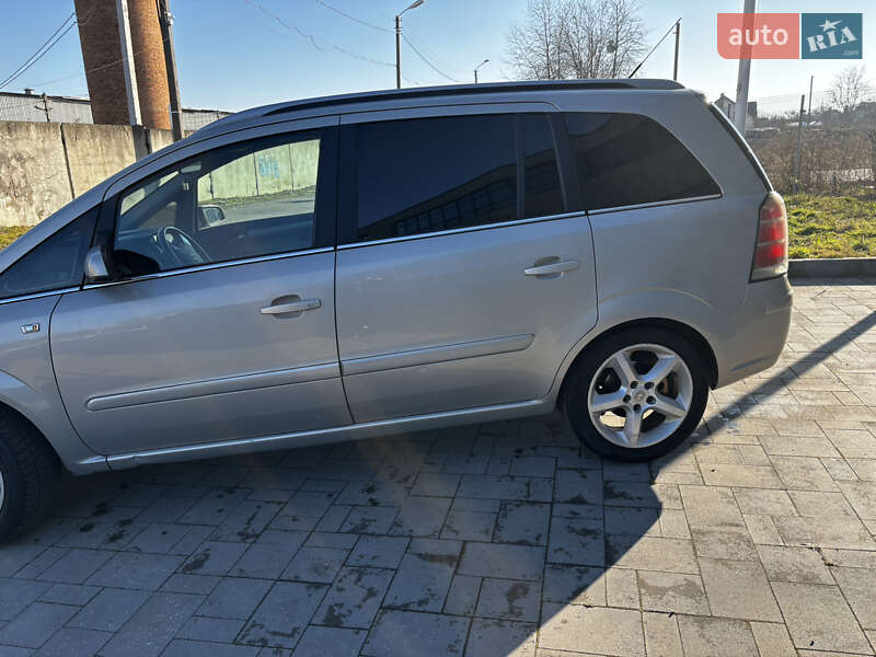 Минивэн Opel Zafira 2006 в Стрые