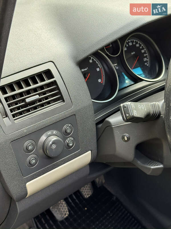 Минивэн Opel Zafira 2008 в Ровно фото 14 Минивэн Opel Zafira 2008 в Ровно