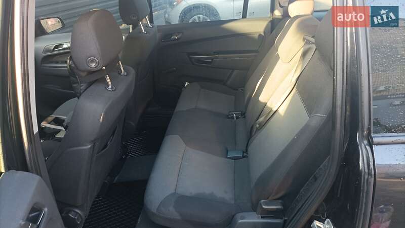 Минивэн Opel Zafira 2007 в Днепре