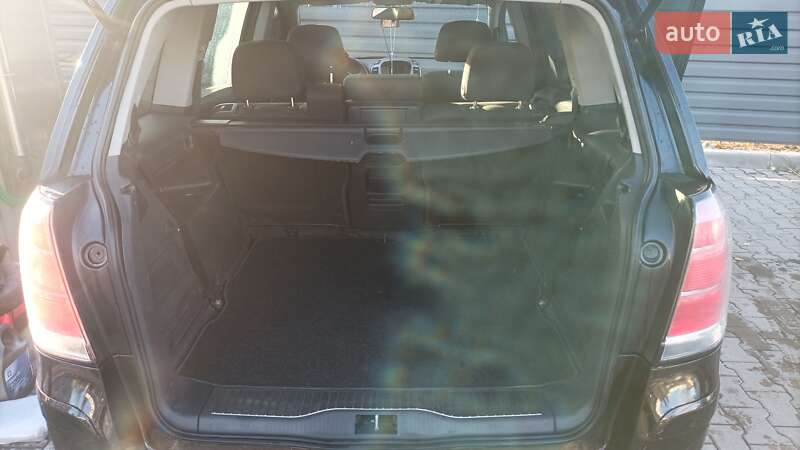 Минивэн Opel Zafira 2007 в Днепре