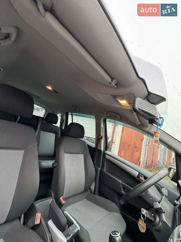 Минивэн Opel Zafira 2009 в Чернигове фото 16 Минивэн Opel Zafira 2009 в Чернигове