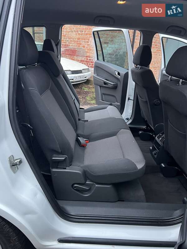 Минивэн Opel Zafira 2011 в Нежине