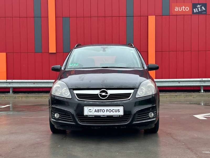 Минивэн Opel Zafira 2006 в Киеве
