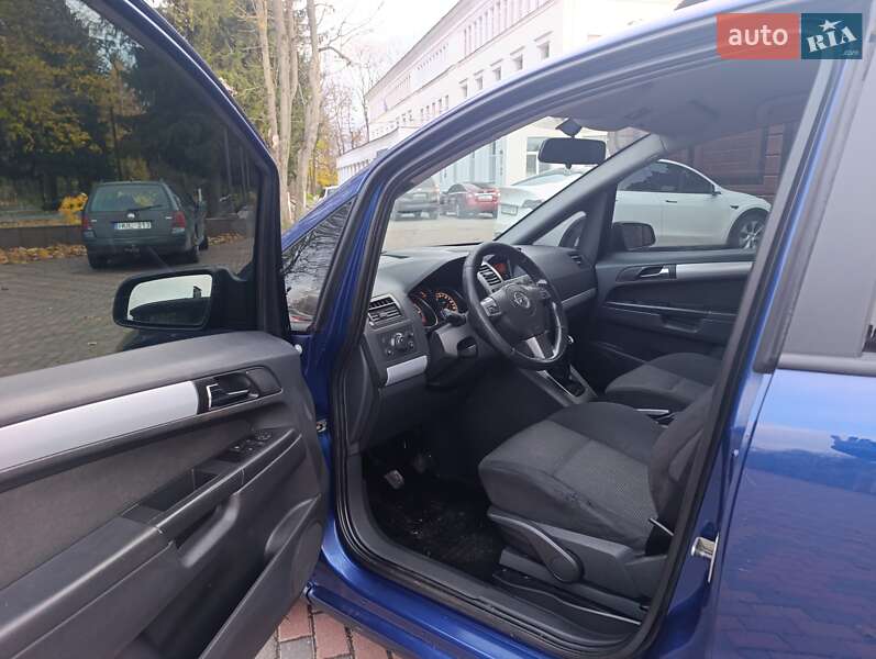 Минивэн Opel Zafira 2006 в Звягеле