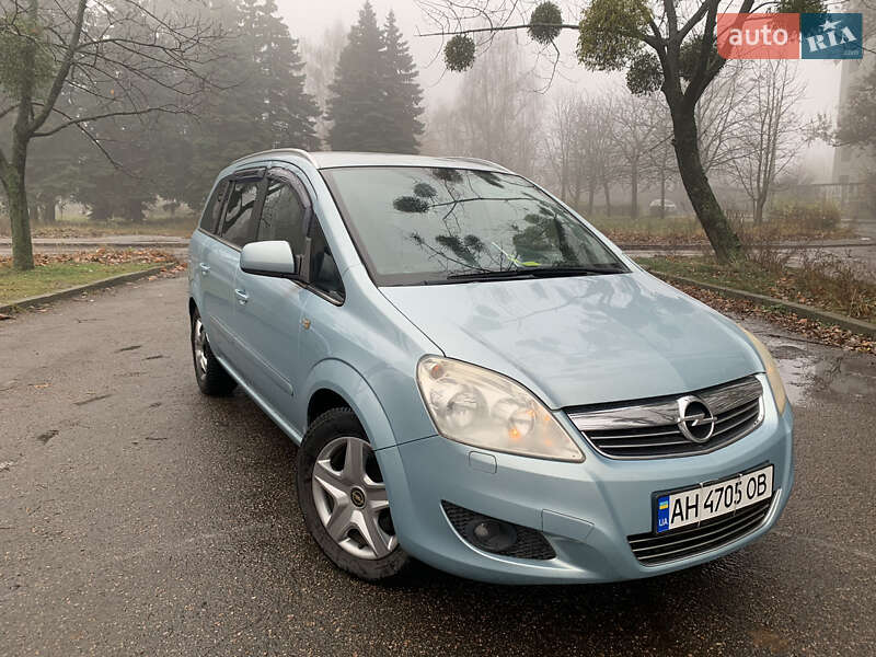 Opel Zafira 2010 Opel Zafira 2010