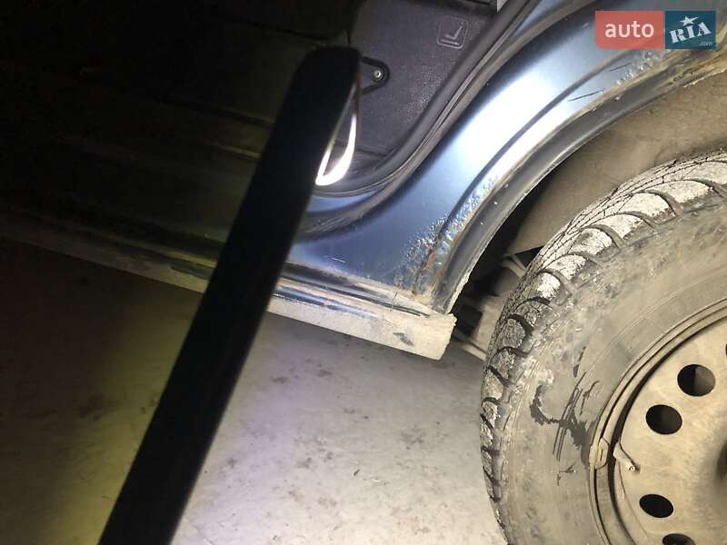 Минивэн Opel Zafira 2000 в Городке