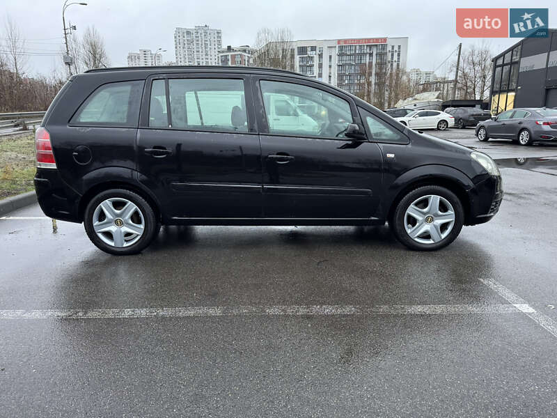 Мінівен Opel Zafira 2007 в Києві