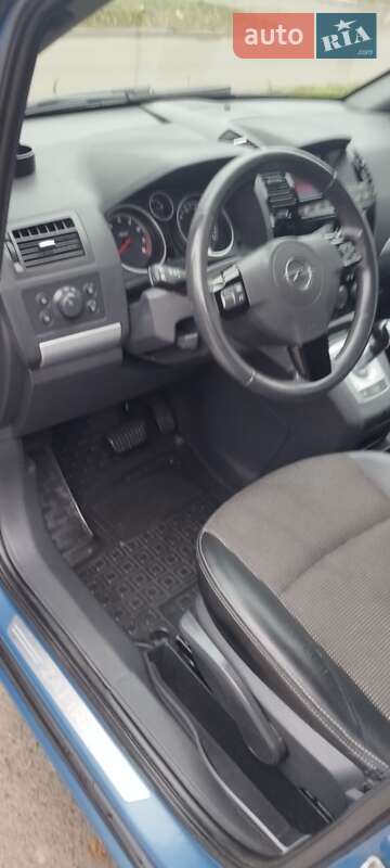 Мінівен Opel Zafira 2008 в Києві
