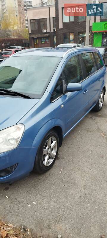 Мінівен Opel Zafira 2008 в Києві