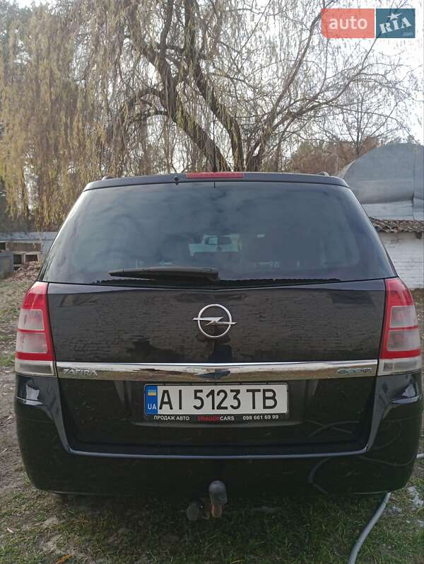 Мінівен Opel Zafira 2010 в Остер