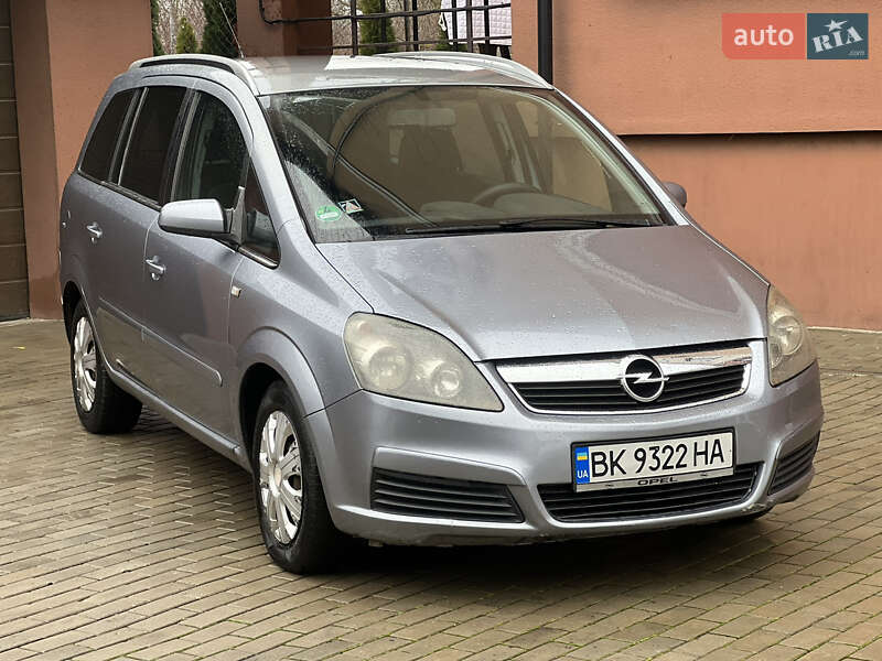 Мінівен Opel Zafira 2006 в Рівному