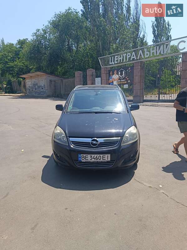 Минивэн Opel Zafira 2010 в Николаеве