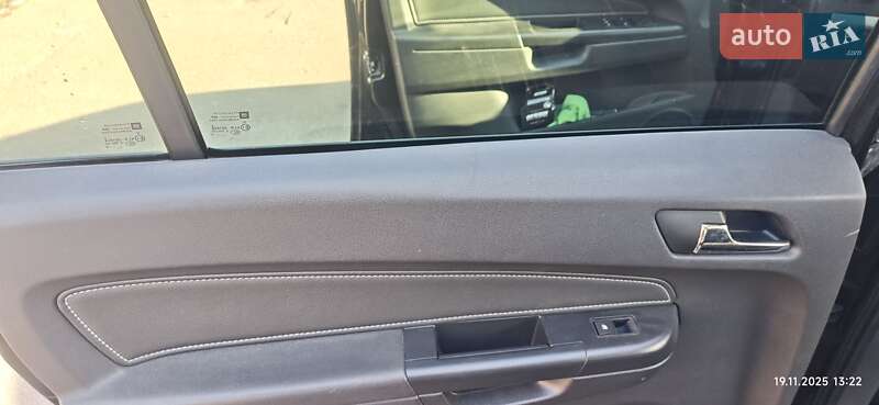 Минивэн Opel Zafira 2009 в Киеве