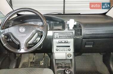 Минивэн Opel Zafira 2003 в Луцке
