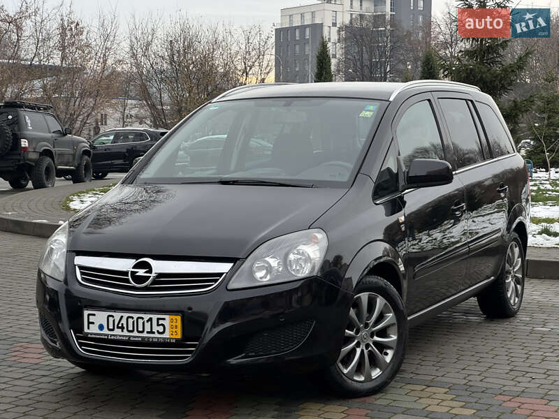 Opel Zafira 2011