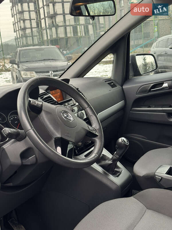 Минивэн Opel Zafira 2011 в Львове фото 30 Минивэн Opel Zafira 2011 в Львове