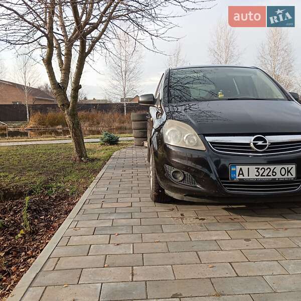 Мінівен Opel Zafira 2010 в Борисполі