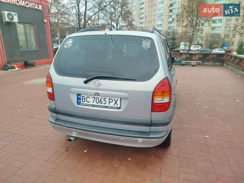 Мінівен Opel Zafira 2001 в Рівному