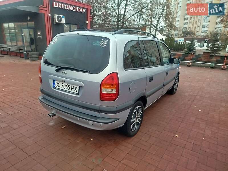 Мінівен Opel Zafira 2001 в Рівному